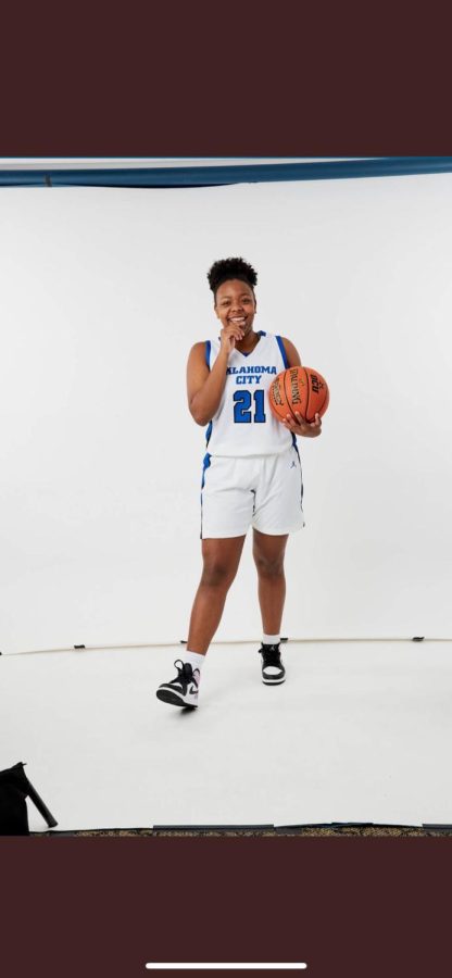 Senior+Jerzie+Bryant+has+officially+committed+to+Oklahoma+City+University.+She+took+her+official+visit+in+early+September+and+immediately+felt+at+home.+%E2%80%9CWhen+I+stepped+on+campus+I+had+that+gut+feeling+like+yeah+this+is+the+one%2C%E2%80%9D+Bryant+said.
