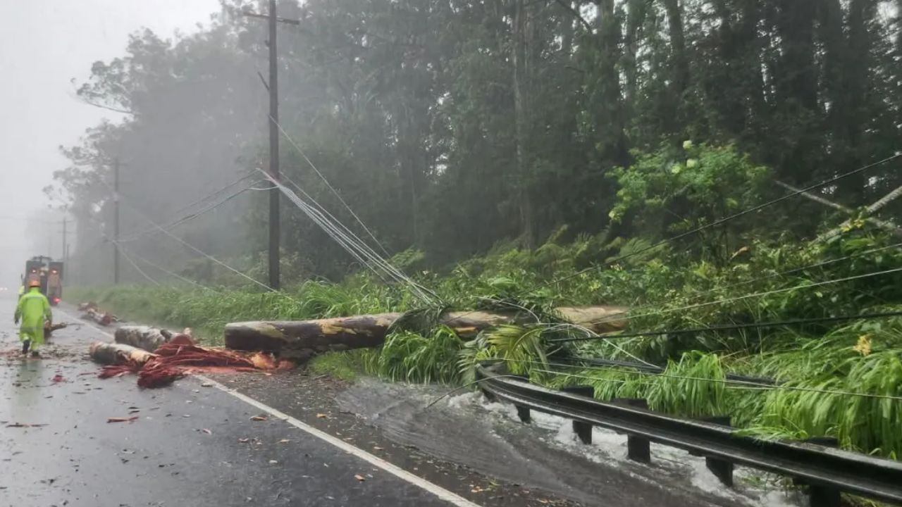 Another Major Rainmaker Is Headed Toward Hawaii After Recent Flooding, With Up to 15 Inches Possible on the Big Island