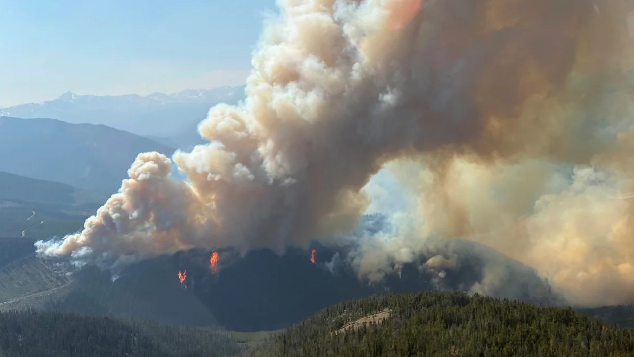 Dangerous Wildfire Conditions Spread Across Texas and the West as Heat, Drought and Dry Vegetation Take Hold