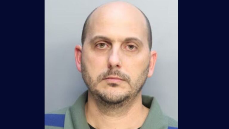 Florida Dad Accused of Beating 5-Year-Old Daughter With Bathroom Squeegee Over School Misbehavior
